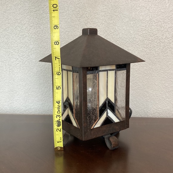 Tiffany Accent Stained Glass Lamp - Picture 3 of 8